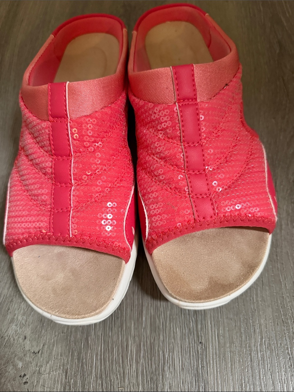 Easy Spirit Women's Coral Pink Sequin Slip-On Sandals